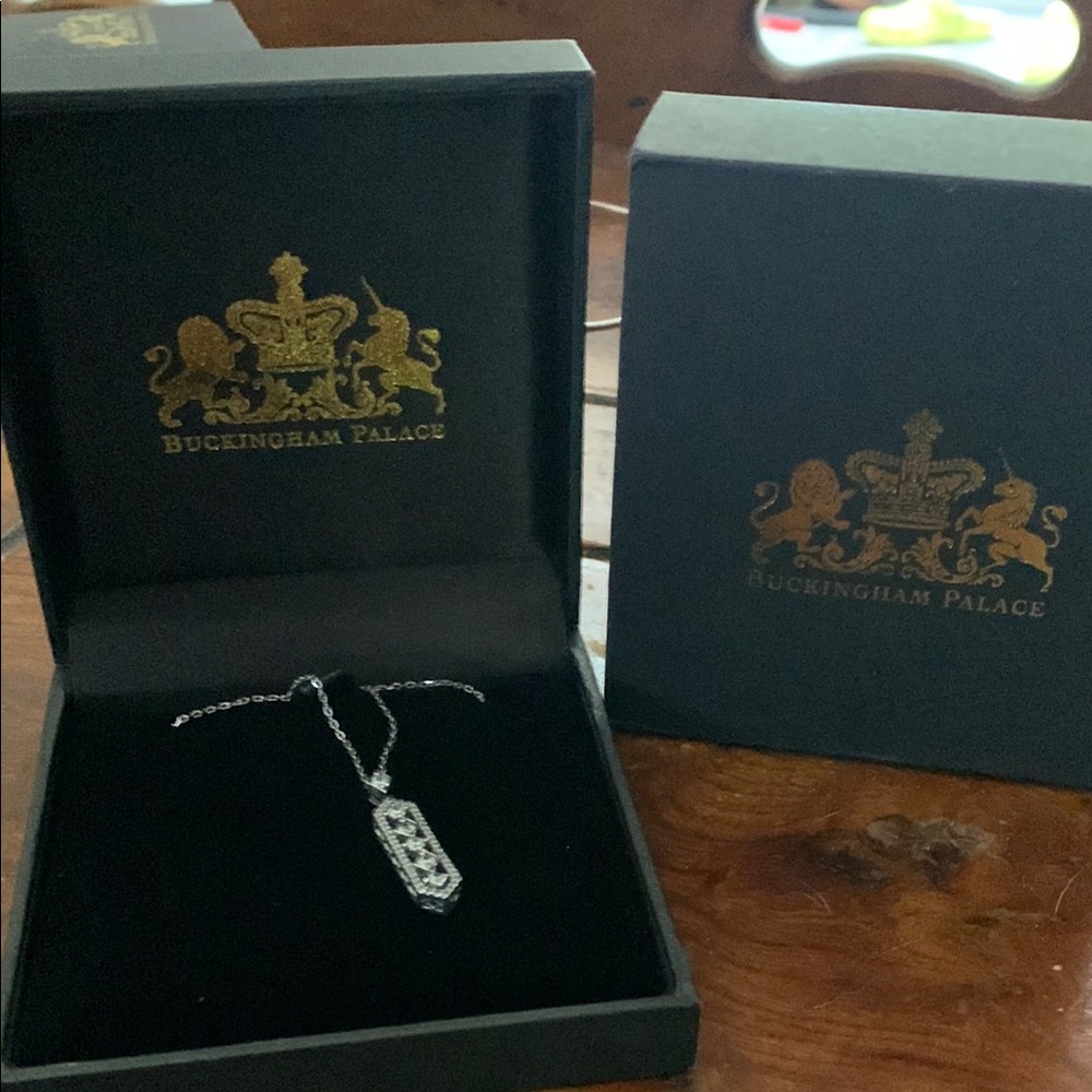 Source Unknown Silver Necklace Jewelry